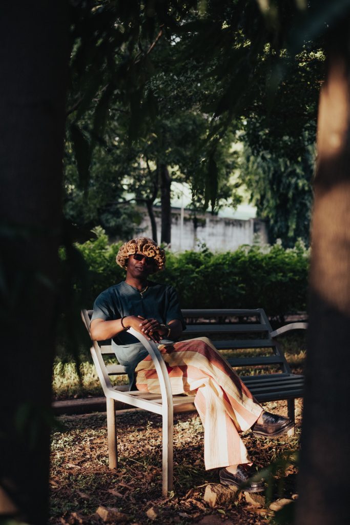 John ini-ibukun photographed as June sometimes 